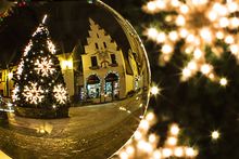 Weihnachtsbaum-kugel.jpg